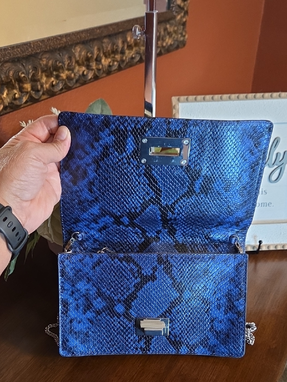 Michael Kors Ellie MD Shoulder Clutch Snake Print Handbag EUC - Picture 10 of 16